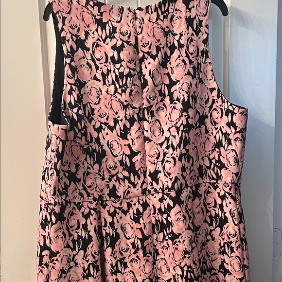 Cottage Core Floral Pink and Black Sleeveless Dress with pockets - Picture 12 of 13